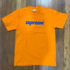 Supreme Vibrant Orange Tee Sz:S in great condition 9/10 like new